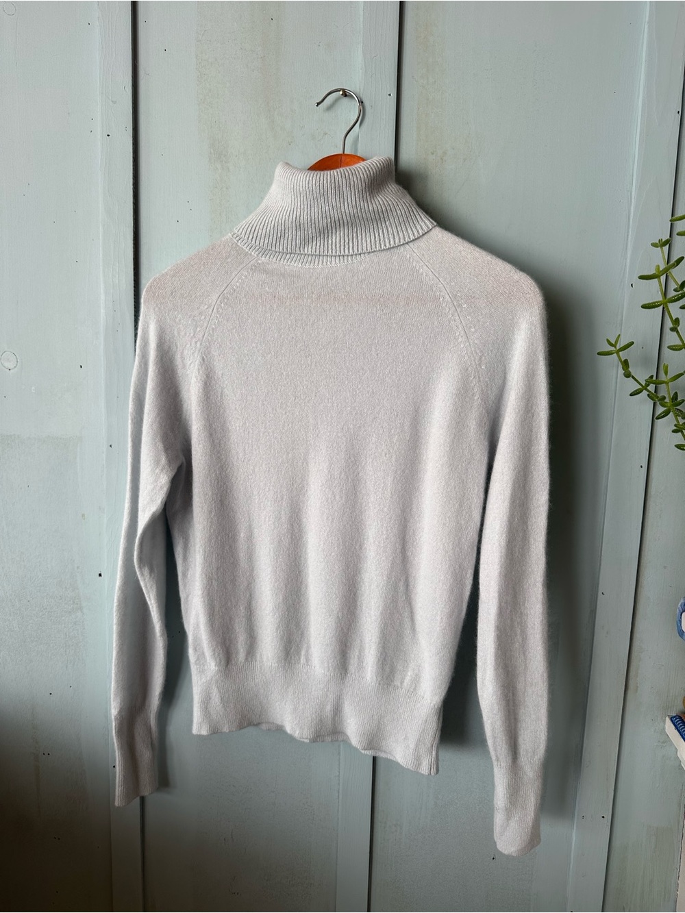White + Warren Light Gray 100% Cashmere Turtleneck Sweater - Picture 3 of 9